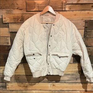 Universal Thread Off-White Quilted Jacket